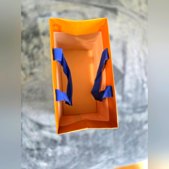 Louis Vuitton Paper Bag 8.5" x 7" x 4.5" - Picture 2 of 6